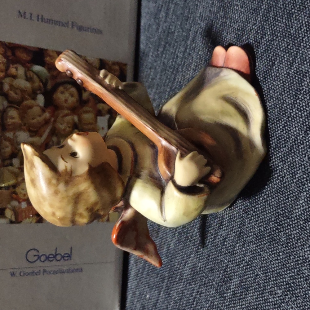Hummel Goebel Vintage 3.5" Sounds of the Mandolin Angel Figurine Hum 438